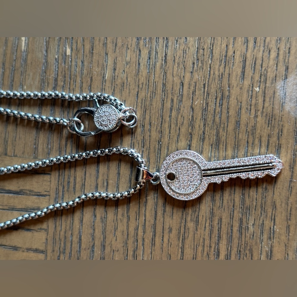 Melania Clara Multiple Purpose Silver Necklace Set - image 4